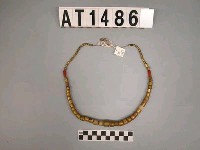 藏品(金黃玻璃珠頸飾)的圖片